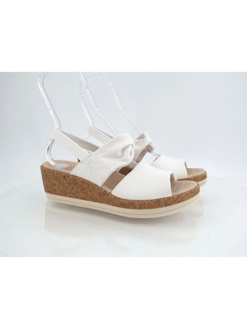 Bzees Women Remix Sandal Size 11 Wedge Heel Slip On White Textile Casual Comfy